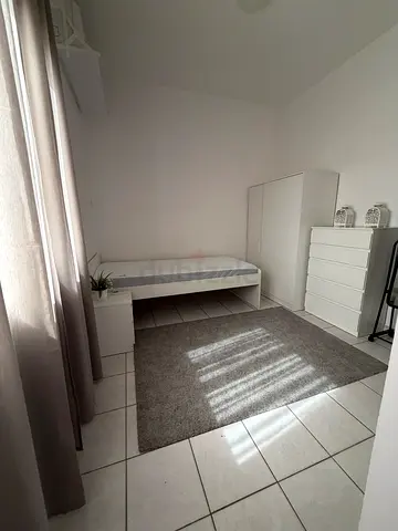 Room for rent (ladies only)