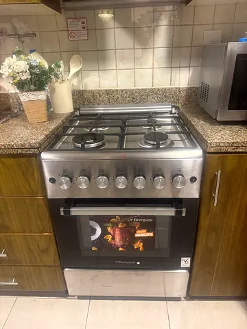 Stainless Steel Gas Cooker with Oven - Good Condition