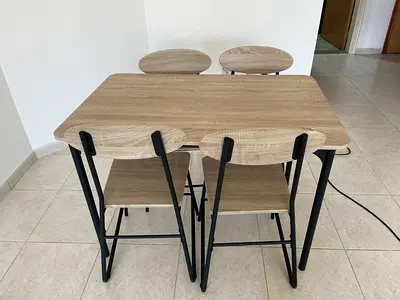 4 PERSON DINING TABLE