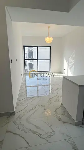شقة بغرفتي نوم | أوليفز باي دانوب | إطلالات على المسبح والفناء | إمكانية الوصول إلى الشرفة