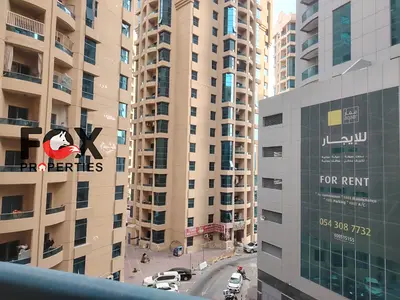 غرفتين وصالة للإيجار في الراشدية 1 أبراج الخور قريب من كورنيش عجمان وسهل الوصول لشارع الشيخ محمد بن زايد مع غرفة خادمة وبلكونتين