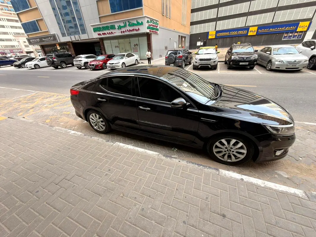 Kia Optima 2016 — photo 1 of 5