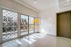 MODERN 4BR TOWNHOUSE| SPACIOUS| PRIME LOCATION
