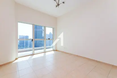 Modern 2BR Haven | Iconic Sheikh Zayed Views