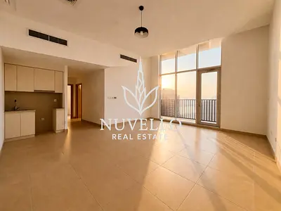 Park & Creek Views | Vacant | Bright