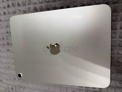 Apple iPad Pro 11th generation 2026(A16) 11inch (128 GB) (silver) - good condition, 1 rear camera