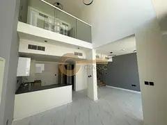 Bright &amp; Spacious 2 BR TH | Private Garden | Vacant Now
