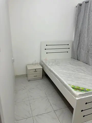 Couple partition for rent in mankhool BURDUBAI