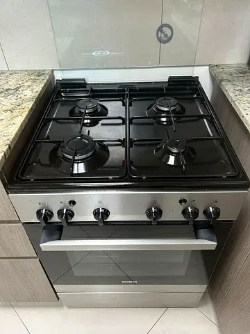 Siemens new model Gas Cooker 60x60cm Good Condition