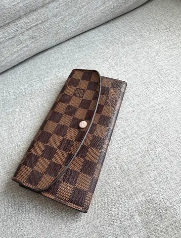 Louis Vuitton Emilie wallet