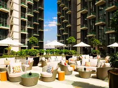 Prime Location I Luxurious Unit I Huge Layout