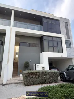 Specious &amp; Biggest Layout | Corner Villa | 3BR Villa + Maid Room| Upgraded Back Yard - Veneto DA