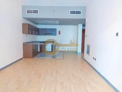 SPACIOUS UNIT | READY TO MOVE IN | PRIME LOCATION