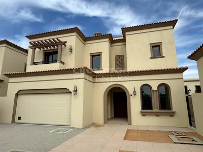 Excellent Family Home | Large Plot | Vacant