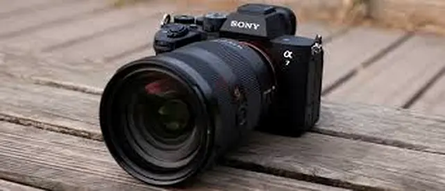 Like New! Sony A7iV full-frame camera LOWEST SHUTTER COUNT with sony lens AND accessories!