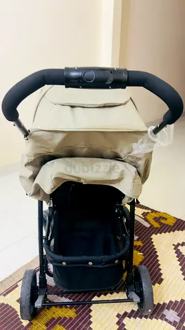 Brand:JUNIOR.Lightweight beige baby stroller (foldable) - good condition