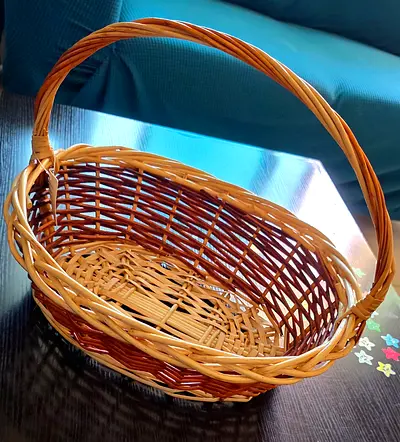 6 Handmade Wicker Picnic/Storage Basket with Handle - Pristine Condition