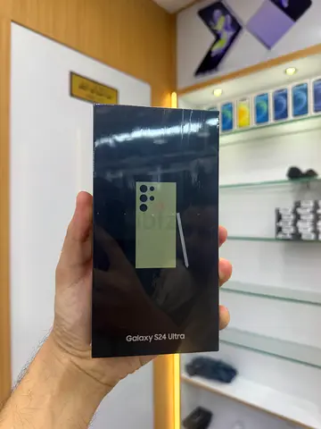 Samsung Galaxy S24 Ultra 512GB Box Packed