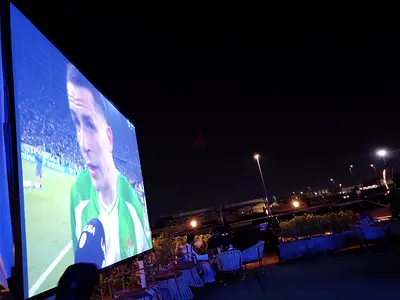 Epson projector up to 5000 lumens big screen 250inhes