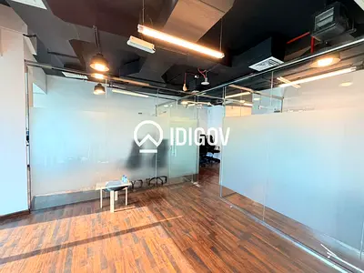 High Floor | Vacant | Pantry and Washroom Inside