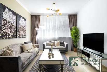 Stay in the Heart of Downtown – Short-Term Living at Burj Al Nujoom 🌆✨