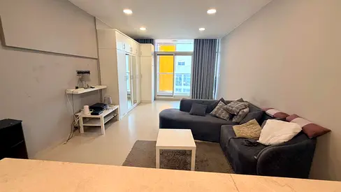 UNFURNISHED | HIGH FLOOR | VACANT