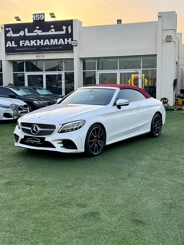 Mercedes-Benz C200 2021 GCC Specs - Excellent Condition