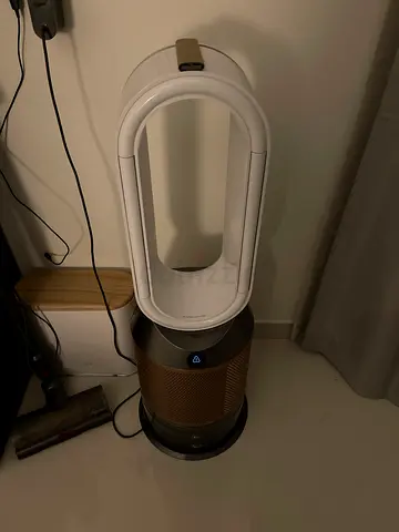 Dyson-style bladeless tower fan / air purifier (used)