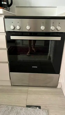 Siemens Freestanding Ceramic Cooker 4 Burner HK6L00070M FREE DELEVERY +WARRENTY