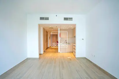 Studio | Pool View | Vacant | Great Amenities