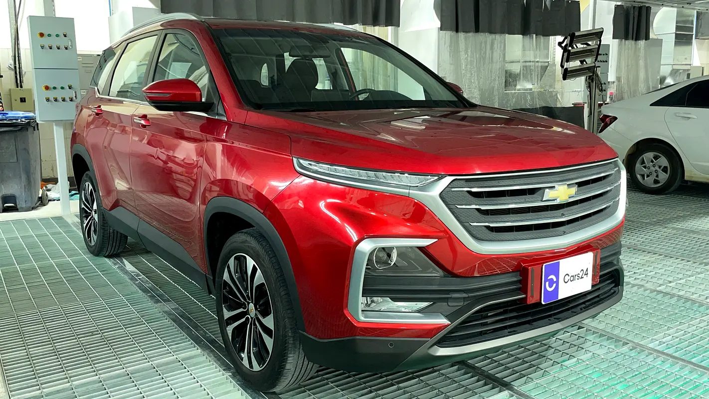 Chevrolet Captiva 2023 — photo 1 of 12