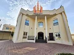 5 Bed room 2 hall 1 Majlis gardan parking maids room big villa 120k