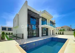 Landscaped Garden | Contemporary Style | Elegant 5BR Villa