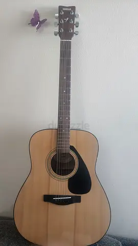 Guitar Yamaha F310