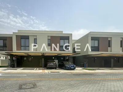 Landscaped | Middle Unit |