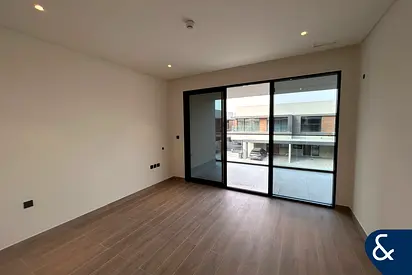 Corner Plot | Brand New | Spacious