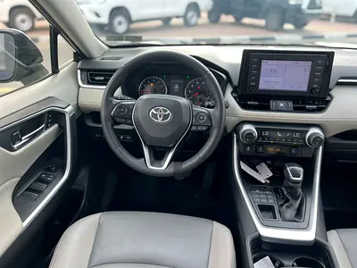 2019 Toyota RAV 4 — фото 12