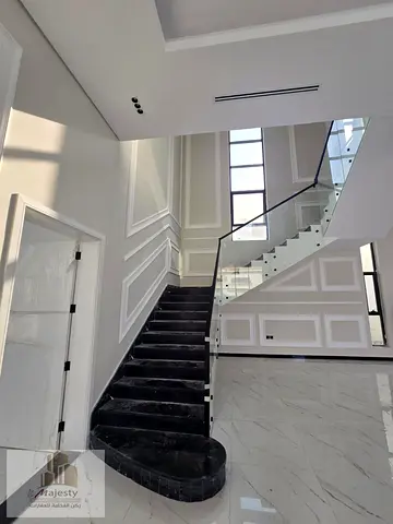 فيلا راقية للبيع – الحوشي، الشارقة