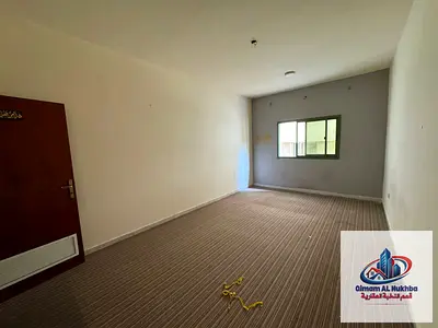 افضل واكبر غرفه وصاله في منطقةالقاسميه بالشارقه- مساحه كبيره ومريحه اطلاله مميزه -تكيف وغاز مركزي موقي استراتيجي وحيوي قريب جدا لكافة الخدمات والمركز