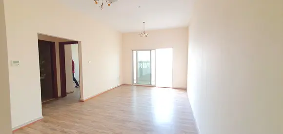 Very nice building // 2,BHK with Balcony aslo Room wardrobe just 40k in Abu shagrah