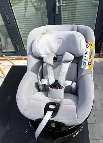 Maxicosi pearl 360 rotation car seat with isofix base