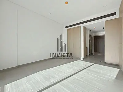 Vacant-Spacious Studio | 12 Cheques | Available Now