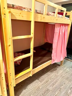 Bed Space for Male and Female Near Emirates Tower Metro Station