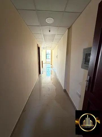 للبيع استديو  مع بلكونة منطقة النعيمية تاور سي