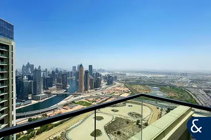 Top Floor Studio | Canal And Racecourse Views