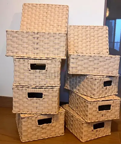 New Wicker baskets (4 pieces)