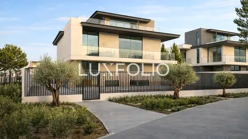 Prime Location | Corner Villa