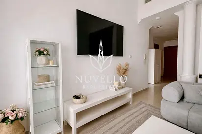 Flexible Cheques | Close to Metro | Furnished