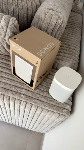 Sonos One (Gen 2) wireless smart speaker - white, good condition - 2 pieces