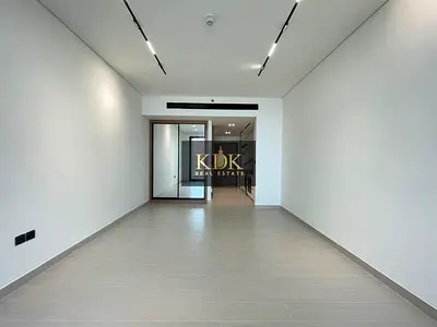 Canal View | Fitted Kitchen | Ready To Move